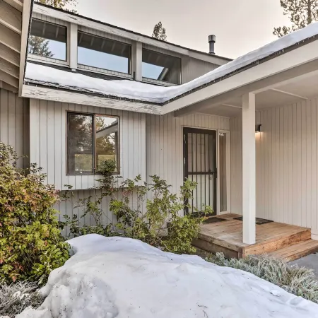 Modern Sunriver Home w/ Hot Tub: Ski, Hike & Bike!