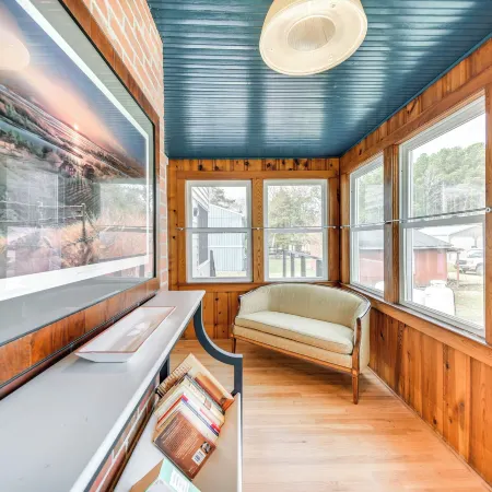 Virginia Retreat w/ Porch & Grill, Near Beaches!