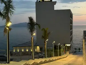 Joelle Premium Hotel