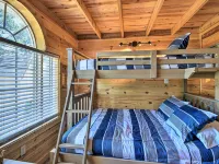 Riverfront Cottage: Fire Pit & Kayaks Hotels in Middlesex County