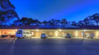 Golfers Inn - parking