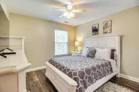 Spacious Pooler Home w/ Family-Friendly Perks - Homestays