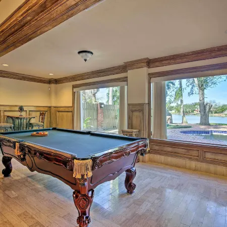 Pool & Hot Tub: Lakefront Harlingen Home