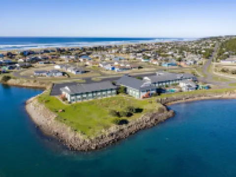 Waldport Bayfront Hotel & Restaurant Hotels in Waldport