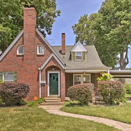 Indianapolis Vacation Rental - Walk to the Ims!
