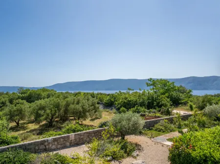 Wabi Sabi Resort 1 Отели в г. Brzac