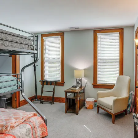 Sunny Sandusky Home w/ Yard: 3 Mi to Cedar Point!