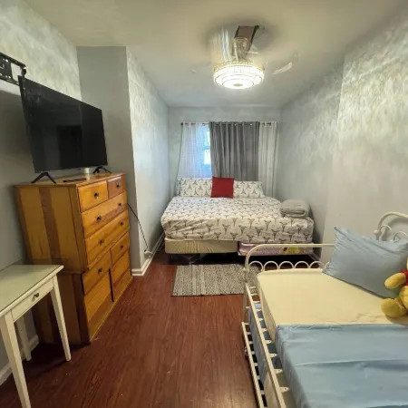 Huge 3 Bedrooms Apt 15 Minutes to NY City