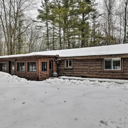 Cabin Near to Lakes, Atving, Skiing & Nat’l Forest