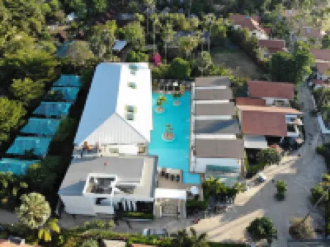 Sai Naam Lanta Residence, Rentals & Restaurant