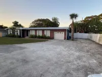 Coco's Beach House Residential Home w/ POOL