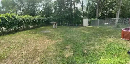 Cozy 3-bedroom residential home Отели в г. Уэверли