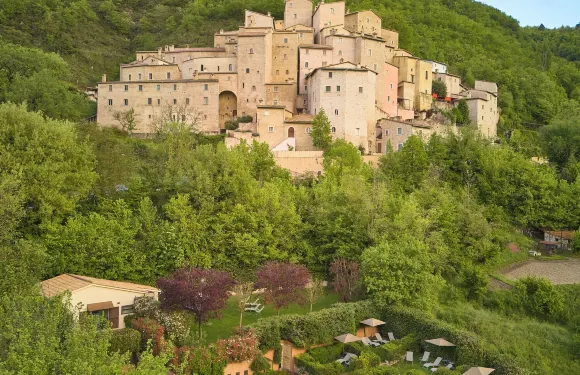 珀斯蒂納儂城堡旅館