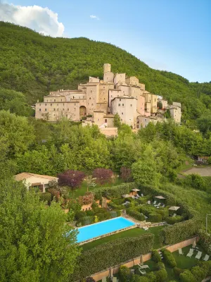 Castello di Postignano Relais Hotels in Preci