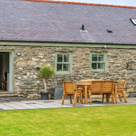 Moelis Barn