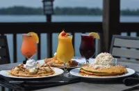 Crowne Plaza NIAGARA FALLS NY - RIVERSIDE by IHG - breakfast
