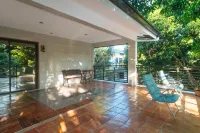 The Lavana Camp Coco Batangas by RedDoorz Hotels in Alitagtag