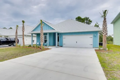 Walk to Beach and Pool Windmark Beach Home! - piscina
