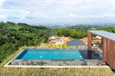 Saresae Villa - Halimun Hotels in Pagerwangi