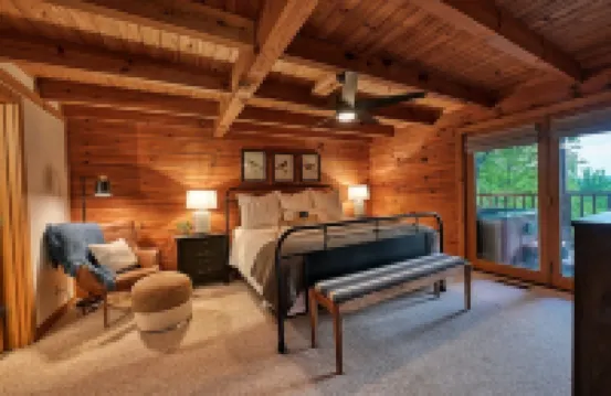 Sunset Vista 4BR Retreat with Stunning Mountain Views + Hot Tub + POOL!