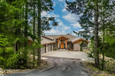 Mountain House of Wonder Отели в г. Nanaimo F