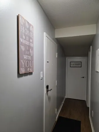 Freshly Renovated 2 bedroom unit