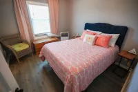 Escape to Coastal Comfort at Sperm Whales and Mermaid Tails!! - 3-Star