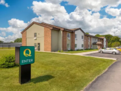 Quality Inn Chesterton Near Indiana Dunes National Park I-94 Hotels in Chesterton