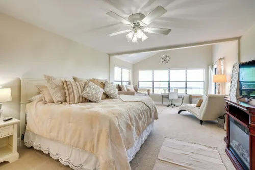 Canyon Lake Rental w/ Balcony & Lake Views Các khách sạn ở Canyon Lake