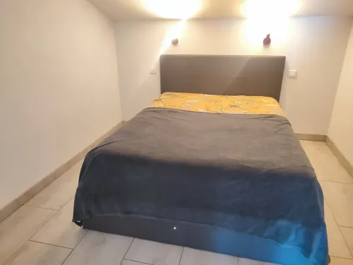 Studio with large 9m² terrace, exceptional view, 5 min from Fonséranes locks