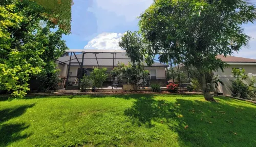 Luxury Home with Heated Pool & Hottub! Close to Golf, Beach, & Amusement Parks.