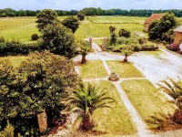 Domaine de launay blot Hôtels à : Le Tronchet