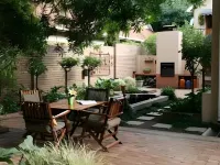 Del Roza Guest House
