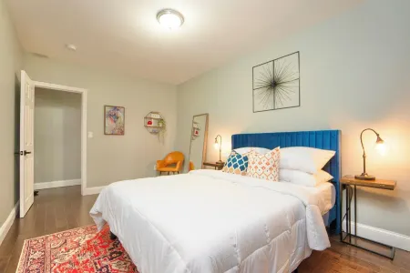 Sky Walk at the Hillside / 3Br Suite Near NYC and Newark Airport Sleeps 8 Отели рядом с достопримечательностью «Технологический институт Нью-Джерси»