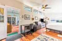 Wolf Beach Cottage by AvantStay Harbor Views