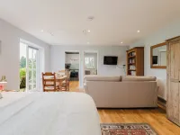 Idyllic Countryside Cottage in Worcestershire Hotels in Pershore