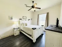 Perfect for Relaxation and Privacy - Spacious Tranquil Haven