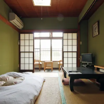 神白温泉 國元屋 鄰近福島水族館的酒店