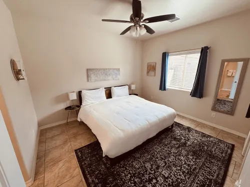 Hot Tub & Garage access!