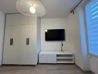 Moderne et Lumineux Hotels in Asnieres-sur-Seine