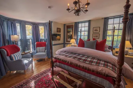 Cozy Fireplaces and Modern Amenities - Charming Nautical Retreat