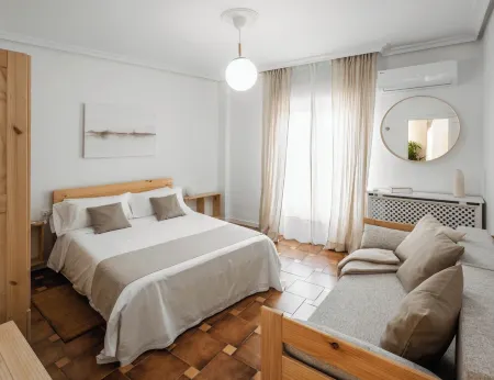 Oteses11 Amplitud-confort-tranquilidad en el Centro de Baeza. Parking Privado