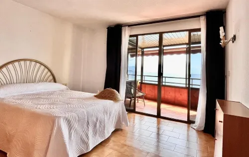 FRONT LINE BEACH PENTHOUSE Các khách sạn ở Velilla-Taramay