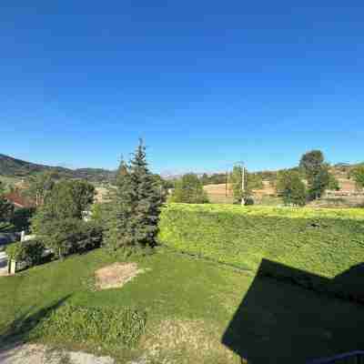 Superbly equipped, self-contained apartment in a quiet location close to the town center. Others