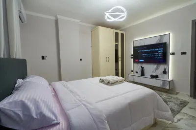 Spacious Rooftop Apartment in 6October City,Cairo Hotel dekat 6th of October University