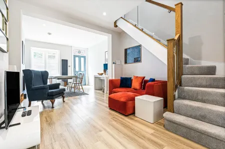 Salt House - From 150 Per Night Отели рядом с достопримечательностью «Stonor Park & Gardens»