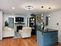 Trackside Guesthouse w/ Pool