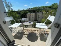 Beautiful apartment on the edge of Yerres Hotels in Yerres