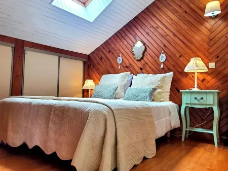 COSY HOUSE BEACH AND PORT ON FOOT WITH WIFI