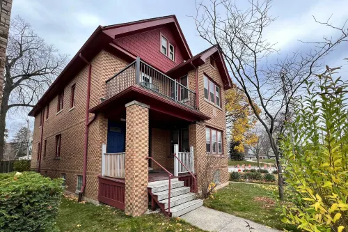 Chic Milwaukee Apartment in Hip Neighborhood! - Condos
